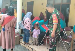 Wujud Nyata Peran Babinsa Melalui Pendampingan Posyandu Penimbangan Balita Serentak