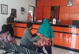 Awasi Penyaluran Bansos PKH, Babinsa : Utamakan untuk Kebutuhan Pokok