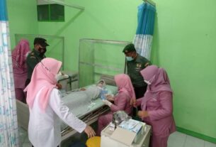 Babinsa Turut Serta Sukseskan Program KB di Wilayah Binaan