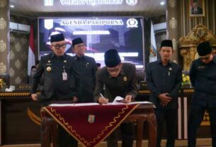 DPRD Way Kanan Gelar Paripurna Pengesahan APBDP 2023