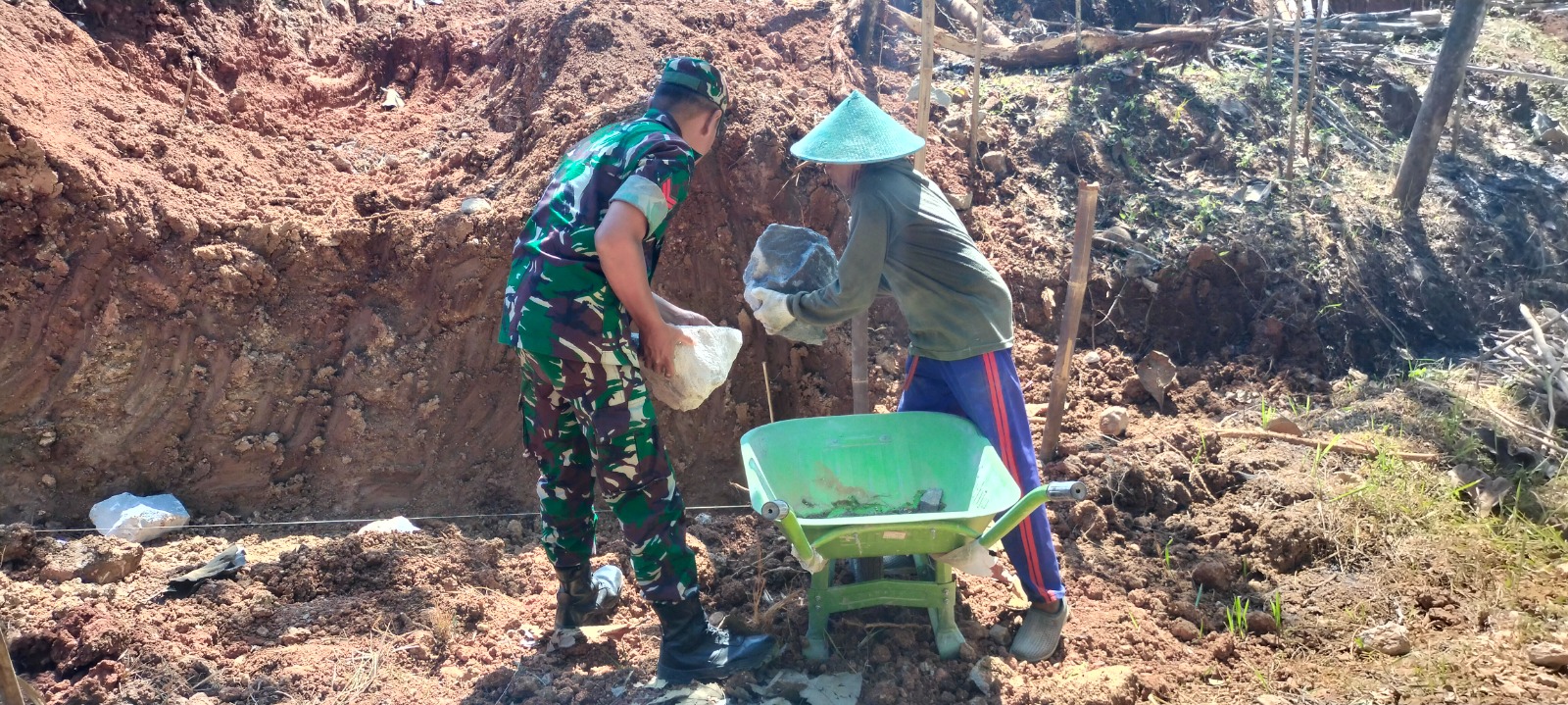 Dansatgas TMMD : Tak Melulu Soal Sasaran Fisik, Kemanunggalan TNI Merupakan Roh Kegiatan TMMD