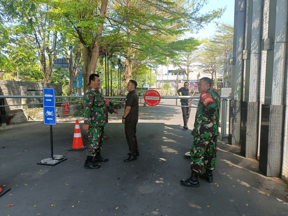 Jaga Hubungan Baik, Babinsa Kelurahan Jajar Silaturahmi Ke Hotel Alila