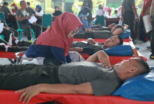 Kodim Sragen gelar pengobatan gratis, pembagian sembako hingga donor darah