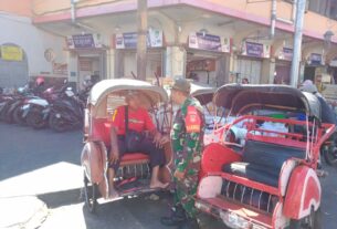 Komsos Dengan Abang Becak, Sarana Membangun Komunikasi Yang Efektif Dengan Masyarakat