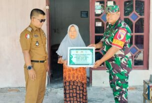 Listrik Gratis dari Babinsa Kodim Bojonegoro, Kado Indah TNI untuk Sulastri