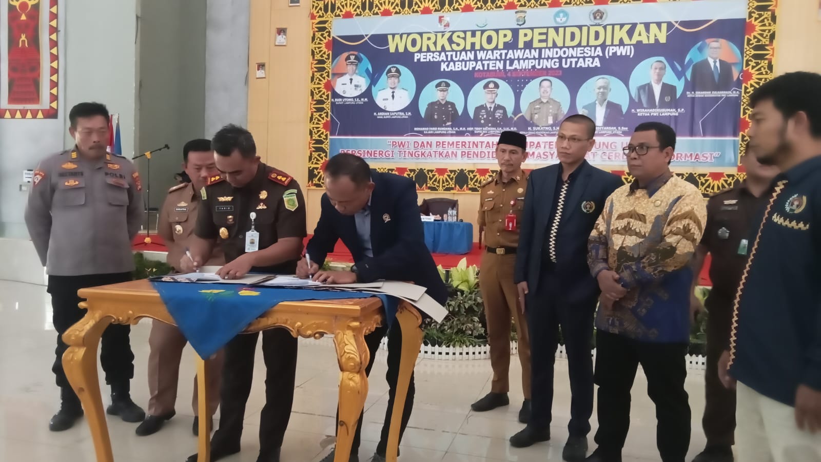 PWI Lampura Pertama Lakukan Penandatanganan MoU Dengan Kapolres dan Kajari