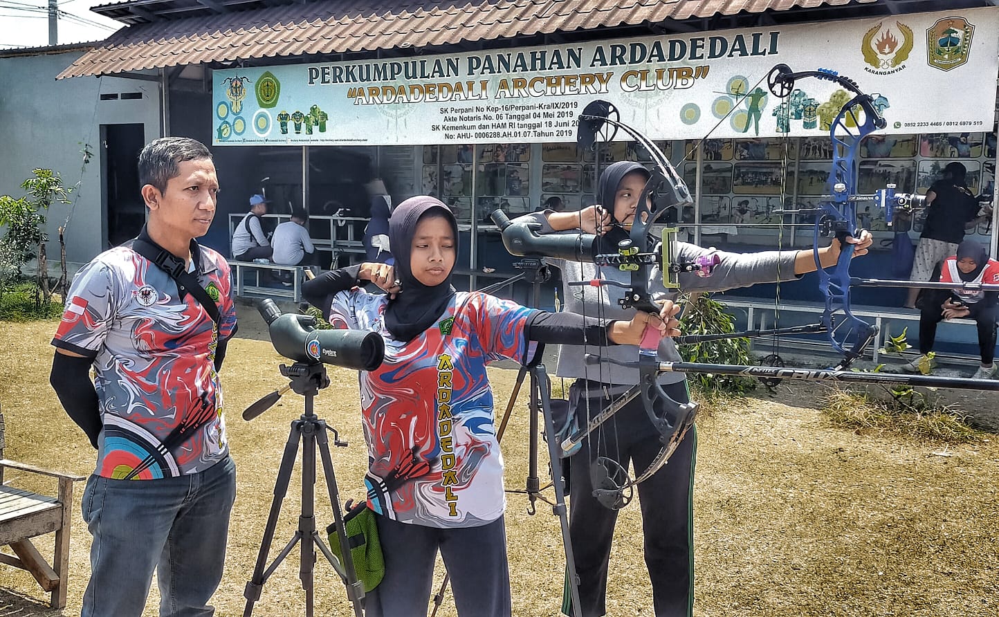 Pengen Kenal Lebih Dekat Dengan Calista Lintang Kinasih Pemanah Divisi Compound Putri, Ini Dia Profil Dan Biodatanya