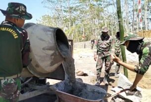 Serba Bisa, Satgas TMMD Reguler 118 juga Mahir Operasikan Mesin Molen