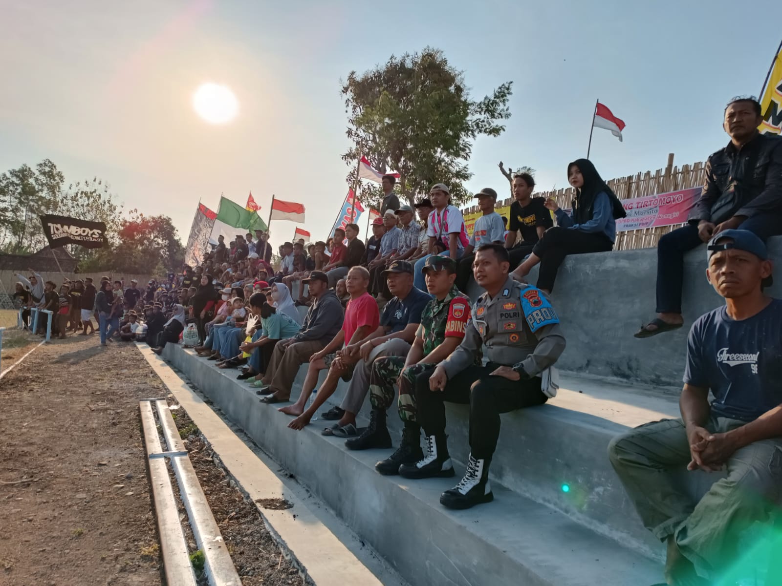 Sinergi Koramil Dan Polsek Nguntoronadi, Amankan Turnamen Sepakbola Piala Kemerdekaan IV Rajawali Sulingi