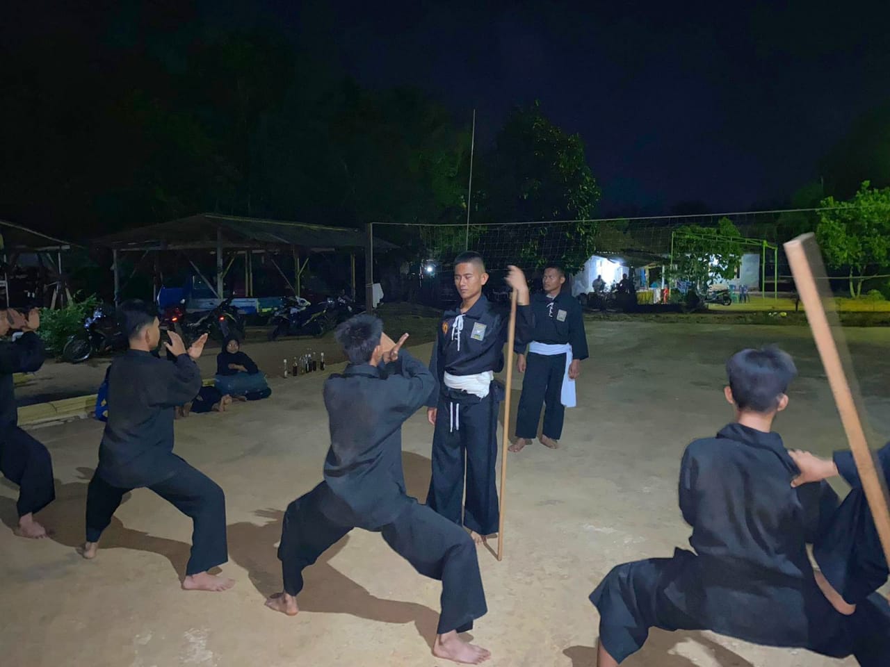 Anggota TMMD Way Kanan Jalin Silaturahmi Bersama Ranting PSHT Baradatu.