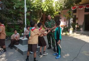 Keren..!! Babinsa Kelurahan Tegalharjo, Selalu Dihati dan Dicintai Anak Sekolah Dasar