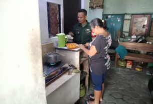 Babinsa Kepatihan Wetan Blusukan ke Dapur, Jalin Kedekatan Dengan Warga Binaan