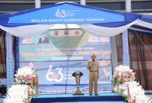 Bupati pesibar resmi membuka HUT ke-63 karang taruna di pesisir barat