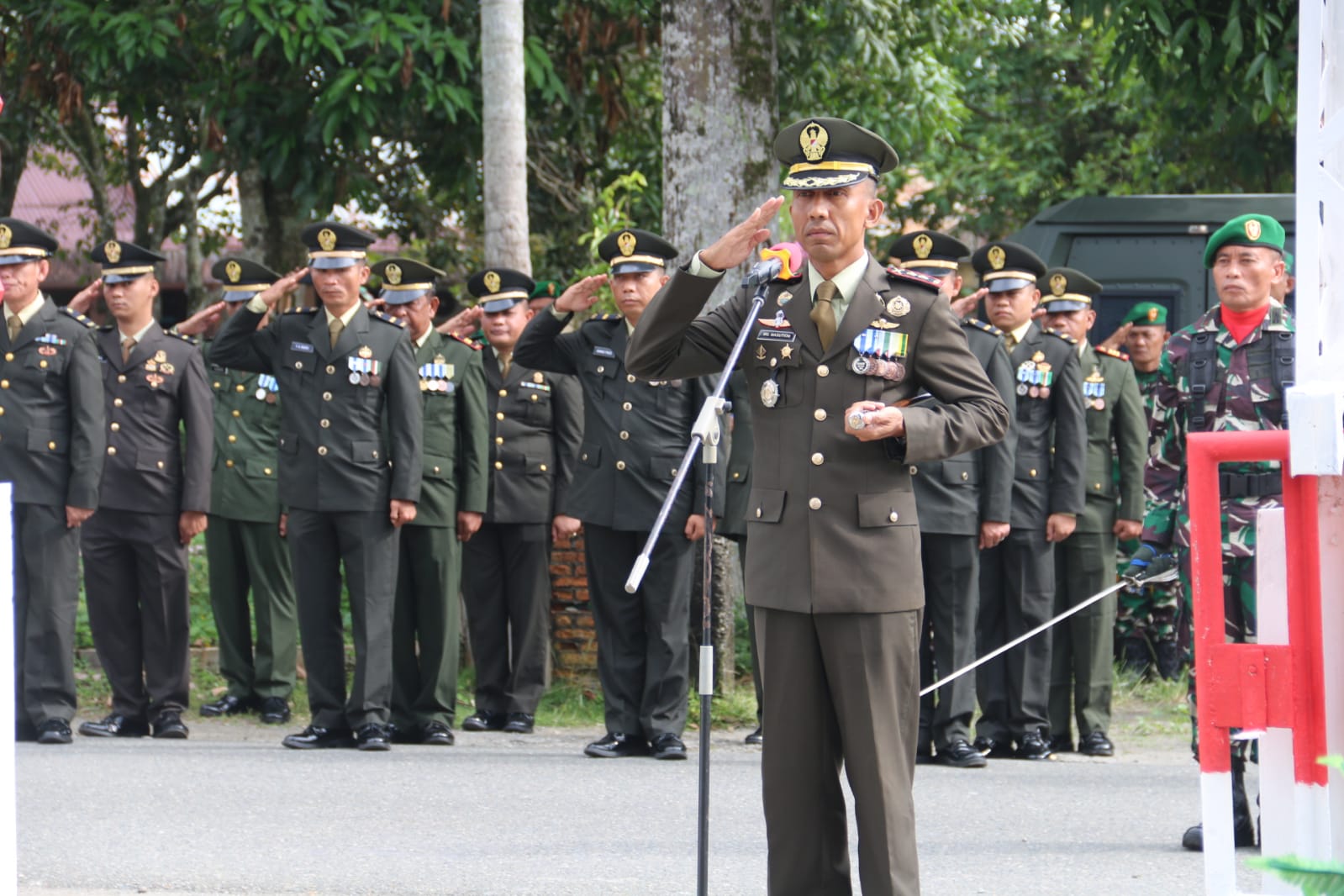 Dandim 0105/Abar Pimpin Upacara Ziarah Nasional Di Taman Makam Pahlawan Peringati HUT TNI Ke - 78