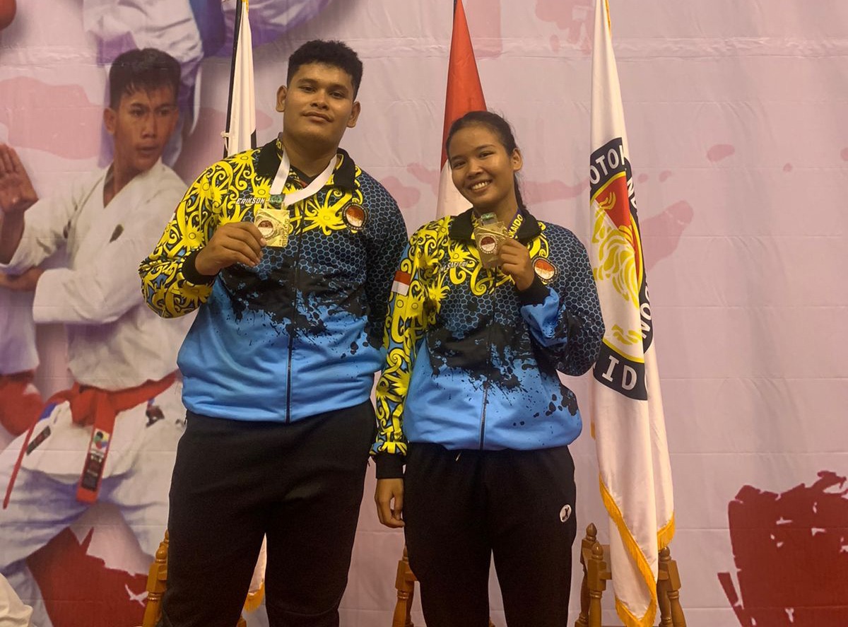Dua Karateka Prodi Teknik Informatika IIB Darmajaya Raih Medali Emas dan Perak di Bali
