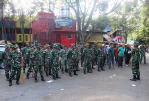 HUT TNI ke 78, Kodim Boyolali Bersihkan Pasar Sunggingan