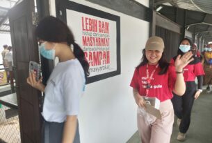 Mahasiswa Lima Negara Summer Program IIB Darmajaya Belajar Waste Management di Metro