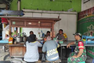 Pedagang Kaki Lima Jadi Sarana Komsosnya Babinsa Kratonan