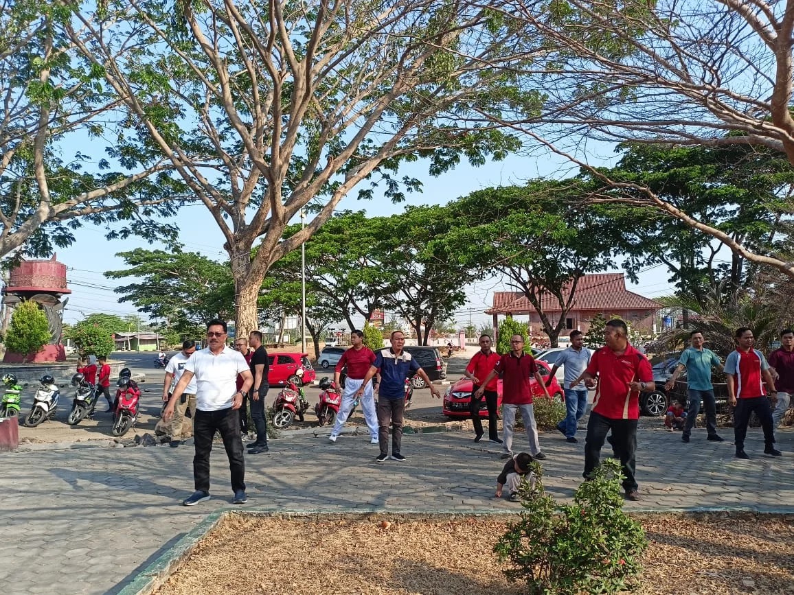 Pemkab Lampung Selatan Adakan Senam Bersama di GOR Way Handak