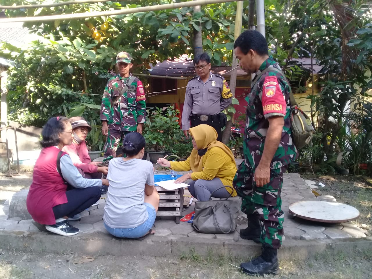 Peran Aktif Babinsa Keprabon Dalam Pendampingan Penyuluhan KB Dan Himbauan Penghematan Air Bersih