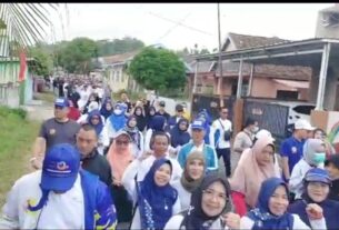 Septi Istiqlal dan Ratusan peserta ikuti jalan sehat peringati bulan bakti karang taruna