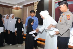 Syukuran Gedung Baru SPKT, Kapolresta Bandar Lampung Santuni Anak Yatim Piatu