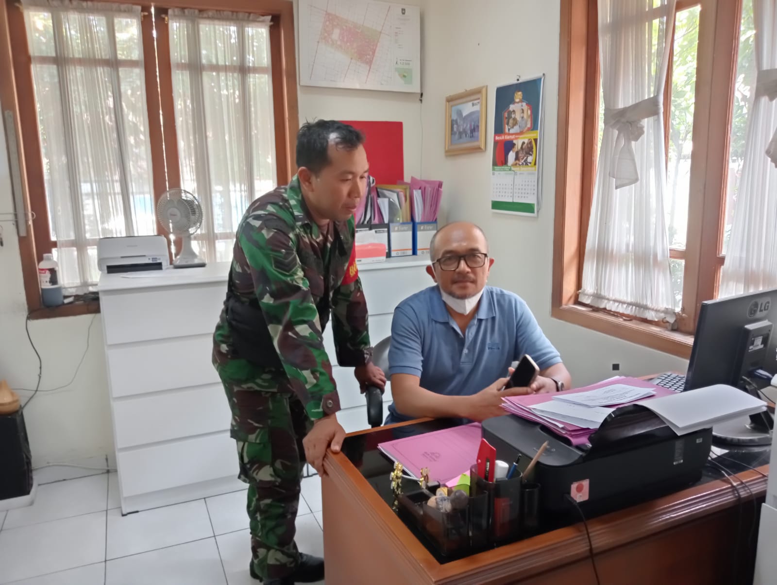 Bukti Nyata Akrabnya Babinsa Jayengan Dengan Kasi Pemerintahan