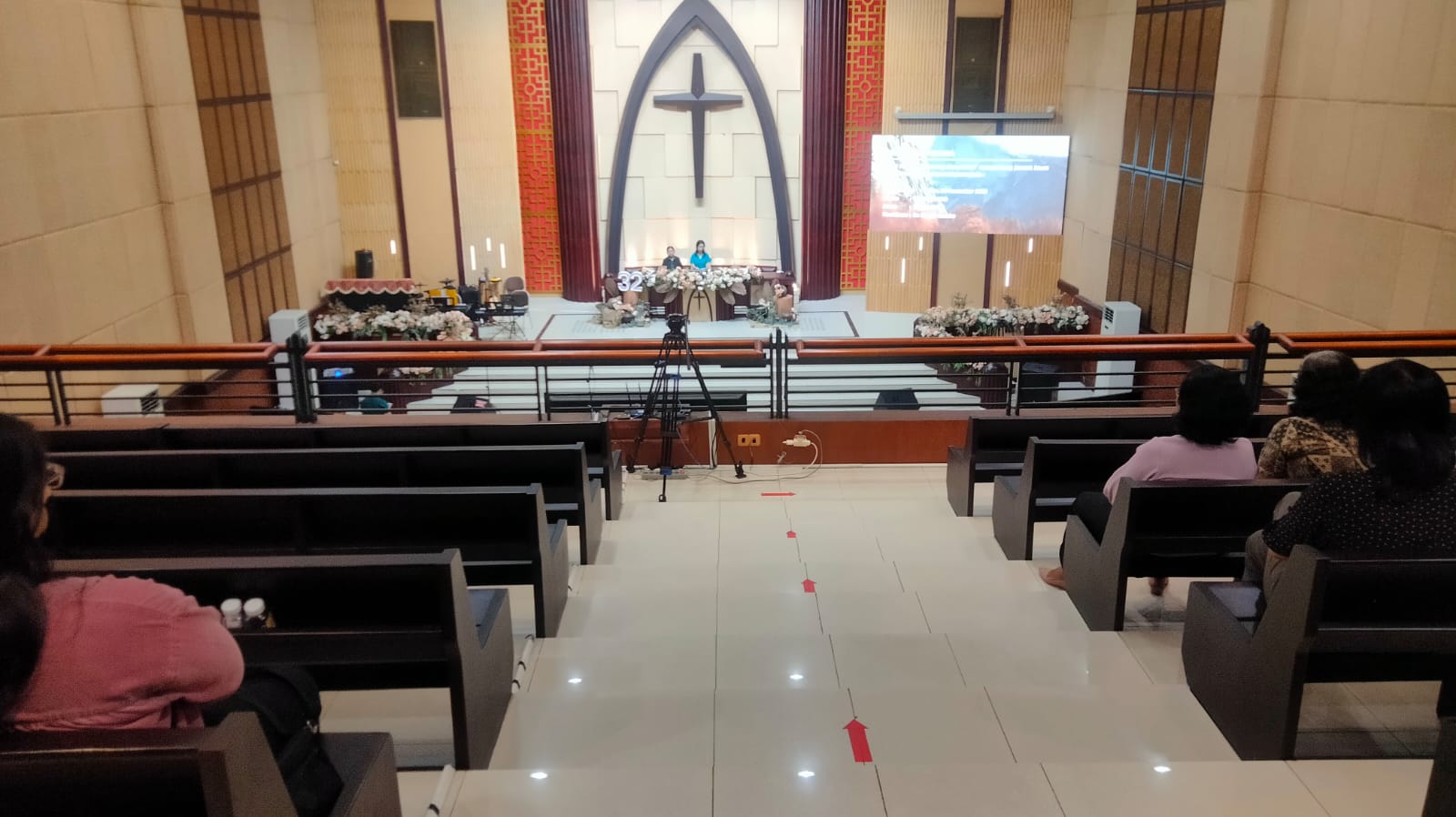 Ciptakan Suasana Kondusif, Piket Koramil 03 Serengan Amankan Kebaktian Minggu Pagi