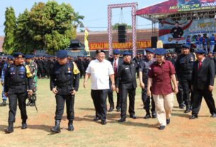 Gubernur Arinal Hadiri Upacara Peringatan HUT Brimob ke-78, Inspektur Upacara Kapolda Irjen Pol. Helmy Santika Sampaikan Amanat Kapolri