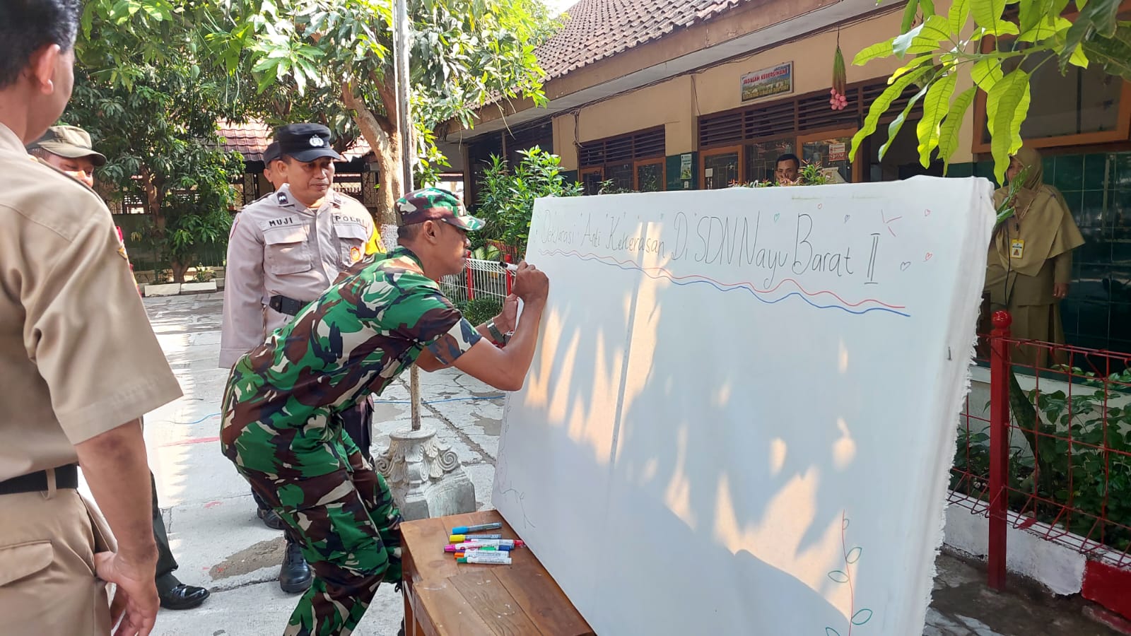 Hadiri Deklarasi Anti Bullying, Babinsa Nusukan Berharap Tidak Ada Lagi Tindak Kekerasan di Sekolah