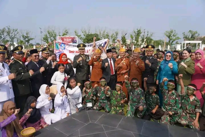 Komandan KODIM 0401/MUBA Menghadiri Upacara Hari Pahlawan di Lapangan Pendopoan