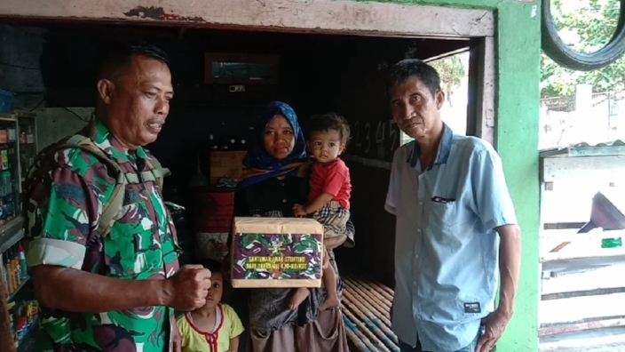 Kunjungi Anak Stunting, Babinsa Koramil Kedaton Beri Pesan Inspiratif Bagi Orang Tua