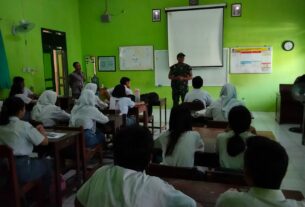 Peduli Generasi Muda, Bati Bakti TNI Koramil 03 Serengan Berikan Pengarahan Kepada Siswa Siswi SMA 7 Surakarta