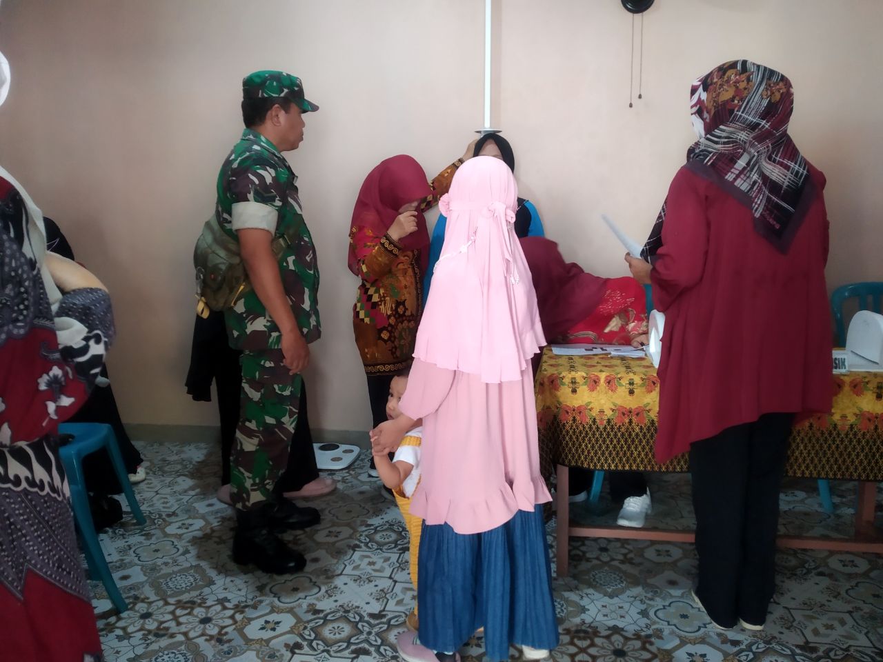 Peduli Kesehatan Anak, Babinsa Purwosari Sambangi Posyandu Balita