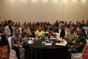 Rakor Gabungan Pemilu 2024, Gubernur Arinal Bersama Ketua KPU dan Ketua Bawaslu Provinsi Lampung Tanda Tangani Naskah Perjanjian Hibah Daerah Pilkada 2024