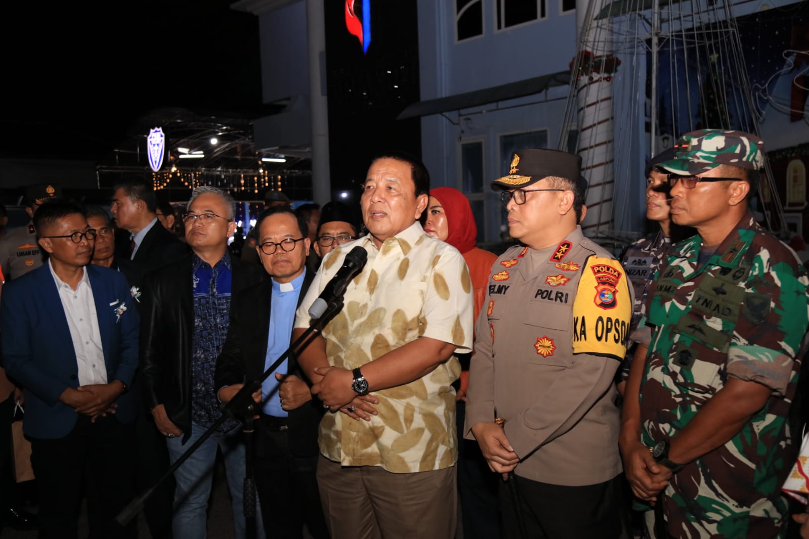 Jaga Kondusifitas dan Keamanan Malam Natal, Gubernur Arinal bersama Forkopimda dan Walikota Bandarlampung Tinjau Misa di Sejumlah Gereja