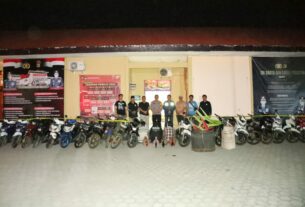 Polres pesisir barat amankan 35 motor di gelanggang ayam.