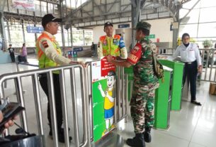 Tingkatkan Keamanan Obyek Vital Jelang Tahun Baru, Babinsa Purwosari Laksanakan Koordinasi Dengan Security Stasiun