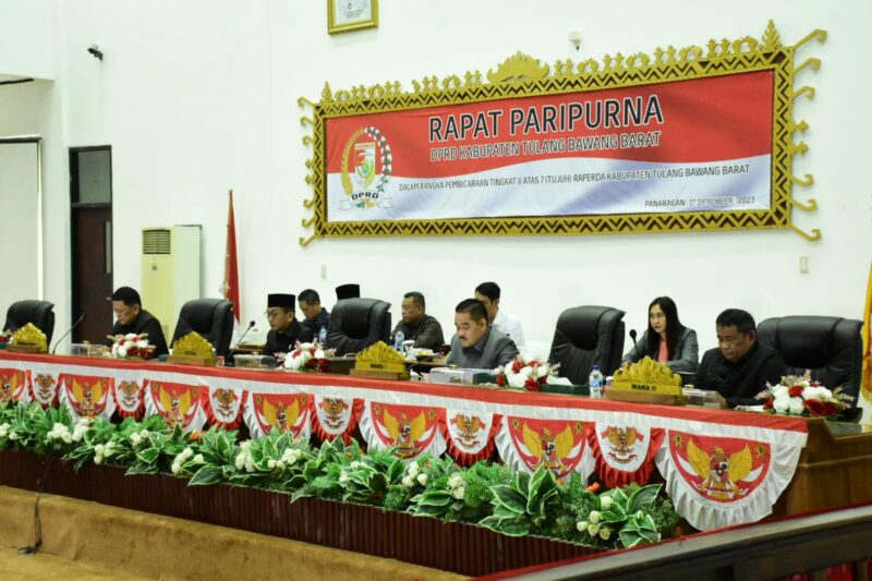 Rapat Paripurna DPRD, Pj Bupati Tubaba ucapkan terima kasih