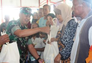 Bawa Pesan Pemilu Damai, TNI Polri Boyolali Laksanakan Baksos di Pasar Pengging