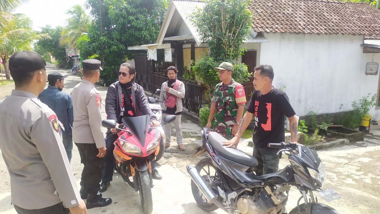 Berikan Rasa Aman dan Babinsa dan Babinkamtibmas Laksanakan Patroli