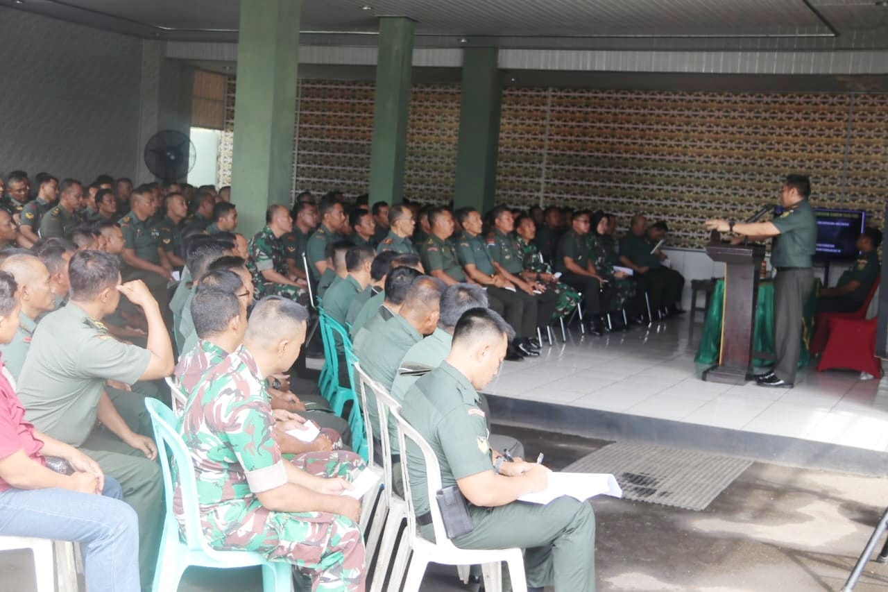 Jam Komandan, Dandim 0410/KBL Tekankan Netralitas TNI Serta Hindari Narkoba