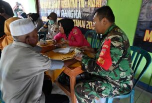 Kodim 0726/Sukoharjo dan Polres Sukoharjo Gelar Karya Bakti Tanam Pohon dan Pelayanan Kesehatan