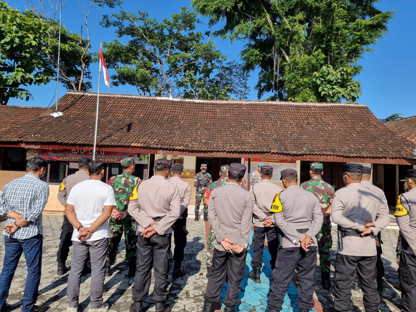 Kompak!! Jaga Kondusifitas Wilayah, TNI-Polri Di Girimarto Gelar Patroli Bareng