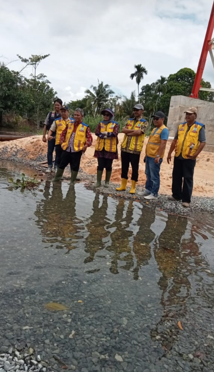 Kunjungan Satker Satuan Kerja Susan di Jembatan Gantung Di Desa Sungai Cambai