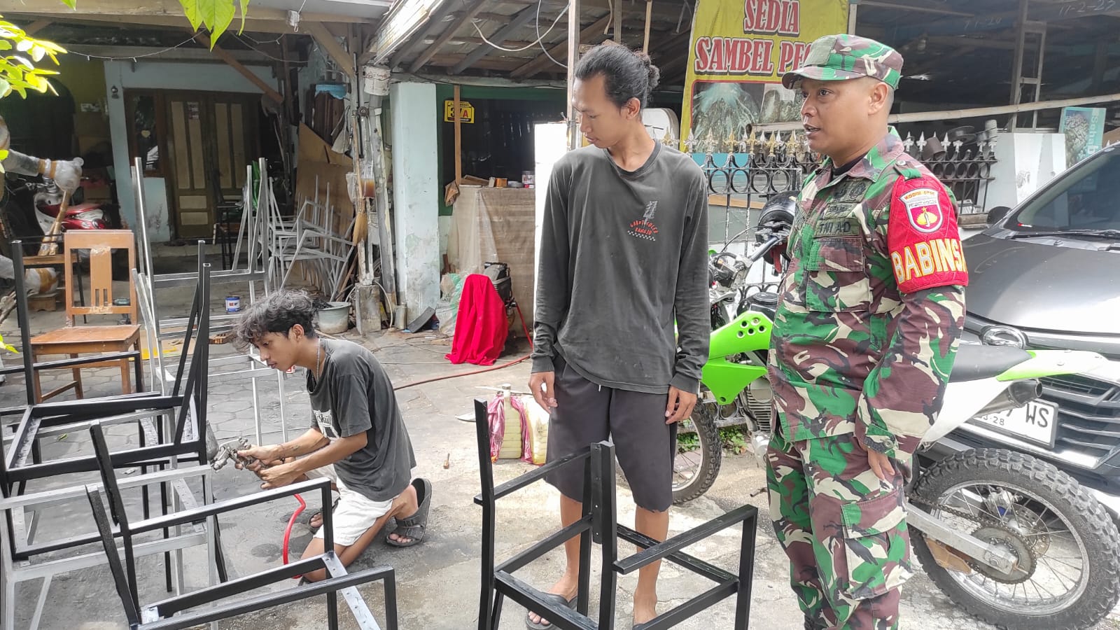 Majukan UMKM, Babinsa kratonan Aktif Turun ke Wilayah Berikan Motivasi Dan Pendampingan