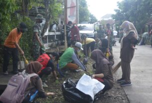 TNI Polri di Boyolali Laksanakan Baksos dan Pembersihan Pasar Simo