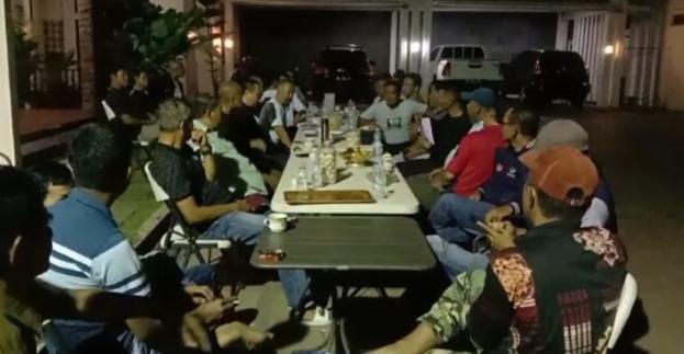 Tim Kuasa Hukum pembebasan tanah Ulayat Masyarakat Penagan Ratu Warning Pemerintah