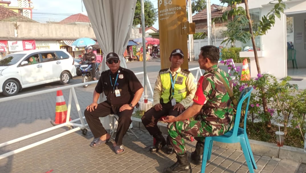 Begini Cara babinsa Gilingan Dalam Meningkatkan Keamanan Dan Kondusifitas di Wilayah Binaan