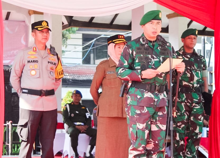 Dandim Bojonegoro Pimpin Apel Pergeseran Pasukan Pengamanan TPS Pemilu Serentak 2024